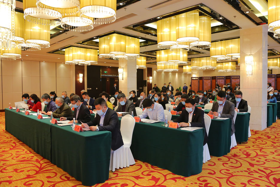 集團(tuán)公司董事長孫涌參加青島市勞動模范協(xié)會第三屆會員代表大會暨換屆工作會議(圖2) 集團(tuán)公司董事長孫涌參加青島市勞動模范協(xié)會第三屆會員代表大會暨換屆工作會議(圖2)